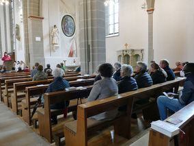 Vorstellung der Kommunionkinder in St. Crescentius (Foto: Karl-Franz Thiede)